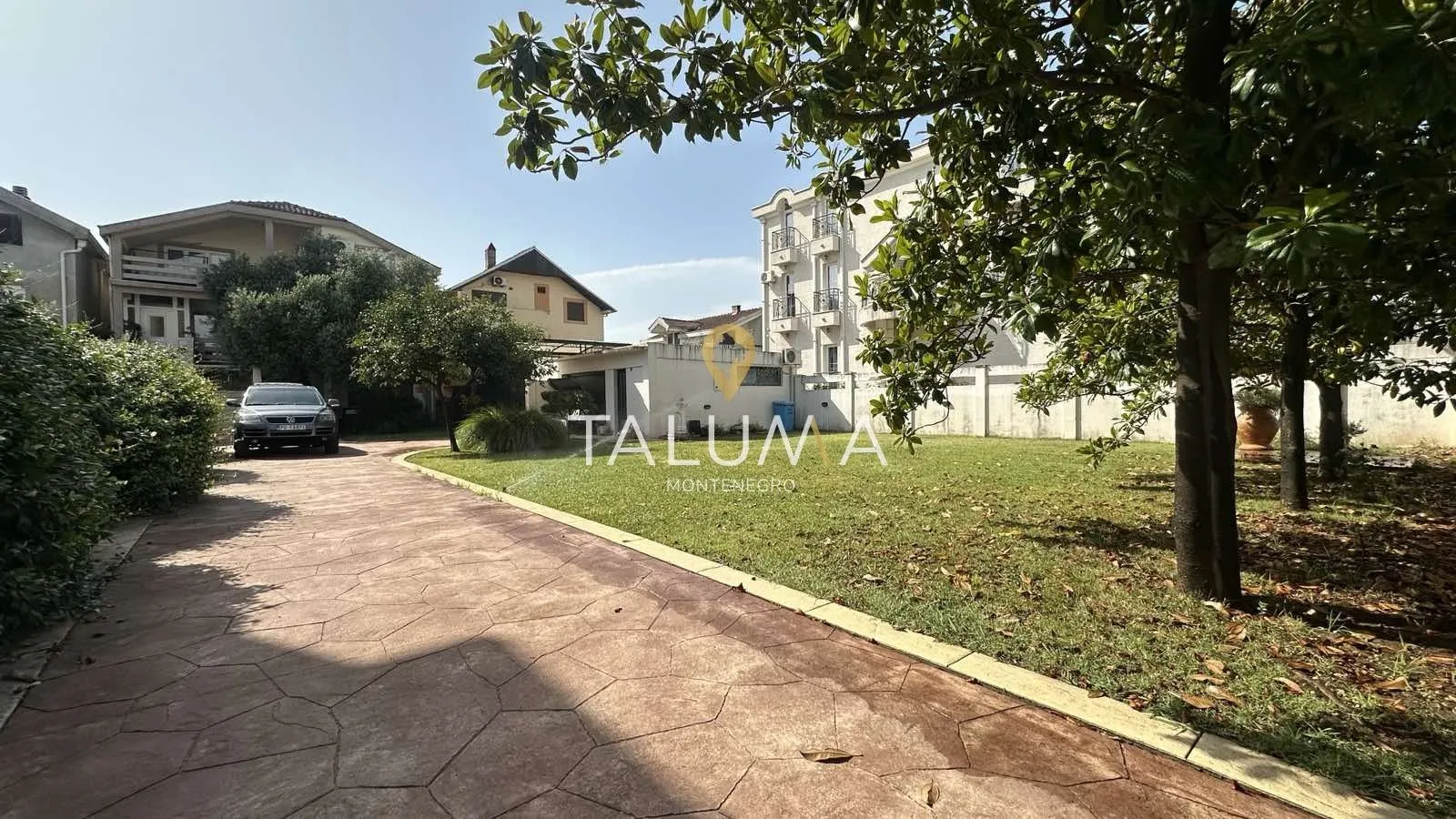 Sale, house, 405m², Stari Aerodrom, Podgorica