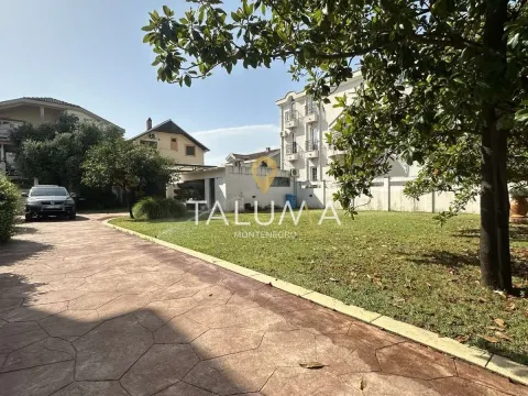 Prodaja, kuća, 405m², Stari Aerodrom, Podgorica - image 12