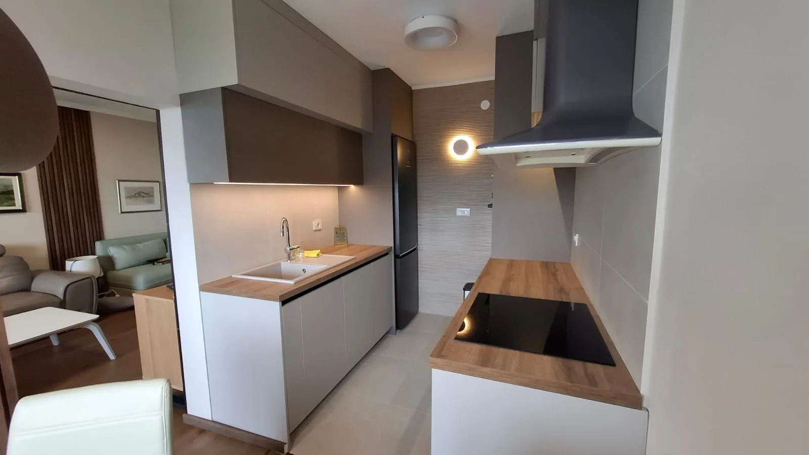 Izdavanje, dvosoban stan, 75m², Preko Morače, Podgorica