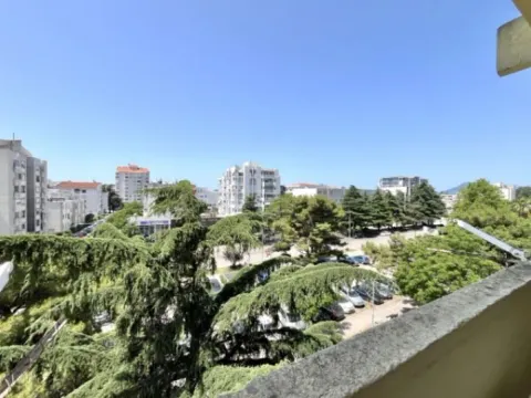 Rent, one bedroom apartment, 15m², Centar, Bar - image 2