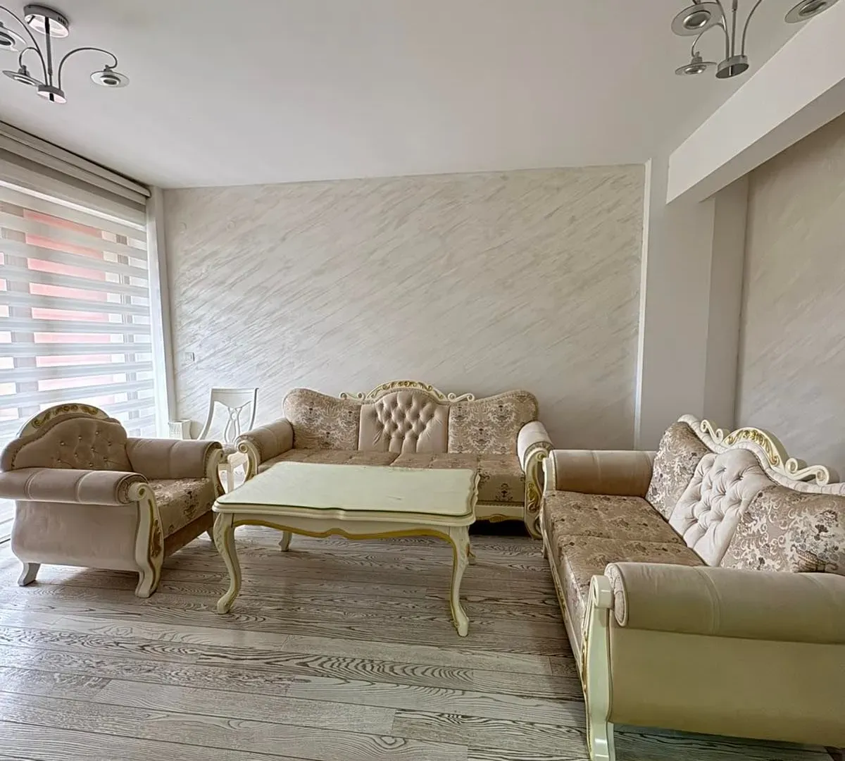 Izdavanje, trosoban stan, 95m², Blok 5, Podgorica