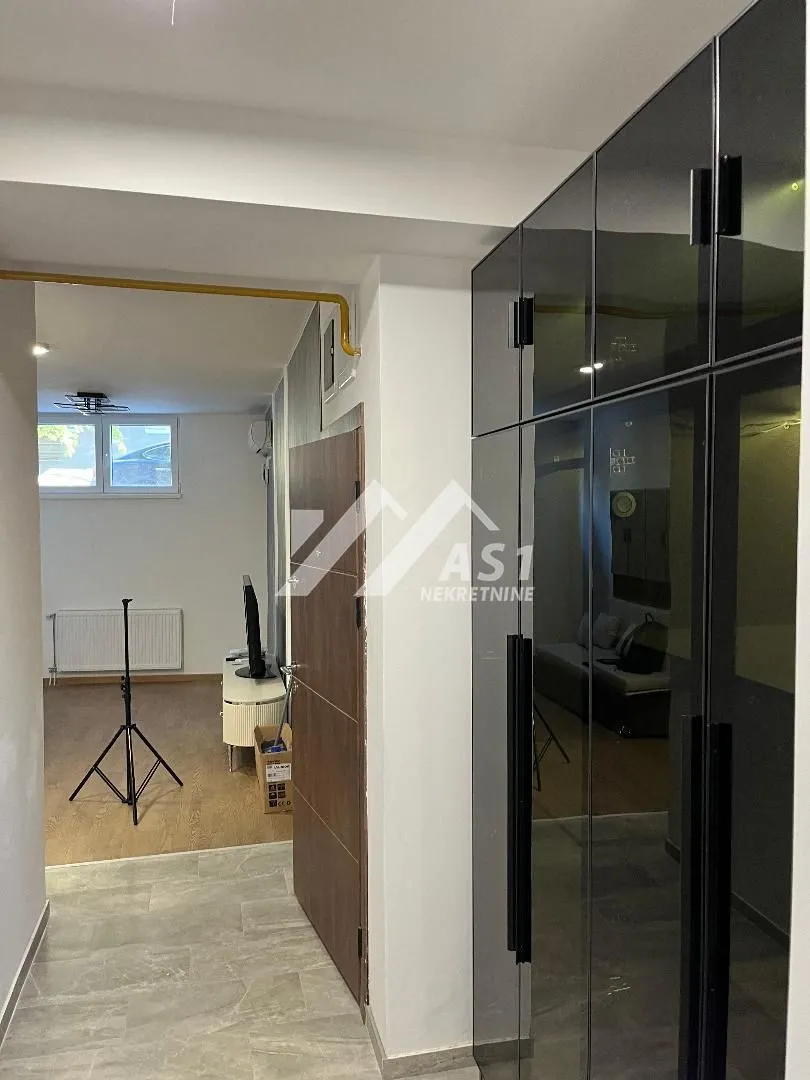 Izdavanje, trosoban stan, 46m², Grbavica, Novi Sad Sve Podlokacije