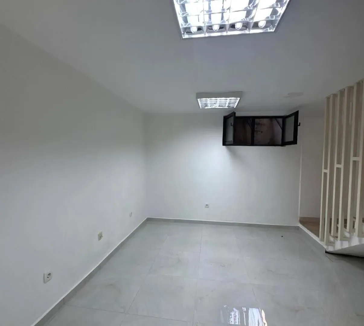 Sale, office space, 64m², Lepa Kata, Podgorica