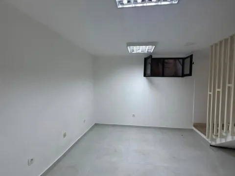 Prodaja, poslovni prostor, 64m², Lepa Kata, Podgorica - image 3