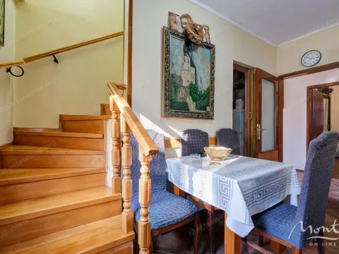 Sale, house, 219m², Dobrota, Kotor - image 15