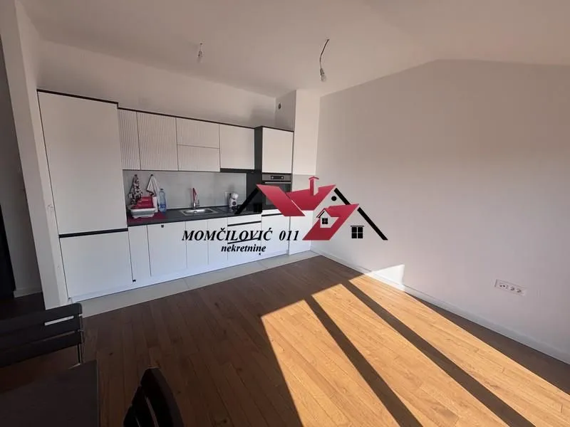 Prodaja, dvosoban stan, 39m², Surčin (mesto), Surčin