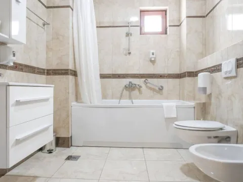 Rent, one bedroom apartment, 90m², Bečići, Budva - image 4