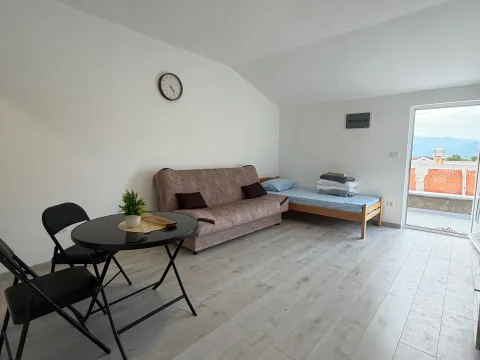 Izdavanje, garsonjera, 30m², Radanovići, Kotor - image 5
