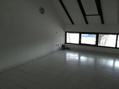 Izdavanje, poslovni prostor, 195m², Surčin, Beograd - image 3