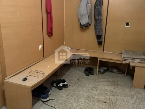 Izdavanje, poslovni prostor, 800m², Borča 1, Borča Sve Podlokacije - image 6