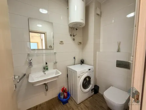 Rent, two bedroom apartment, 68m², City Kvart, Podgorica - image 9