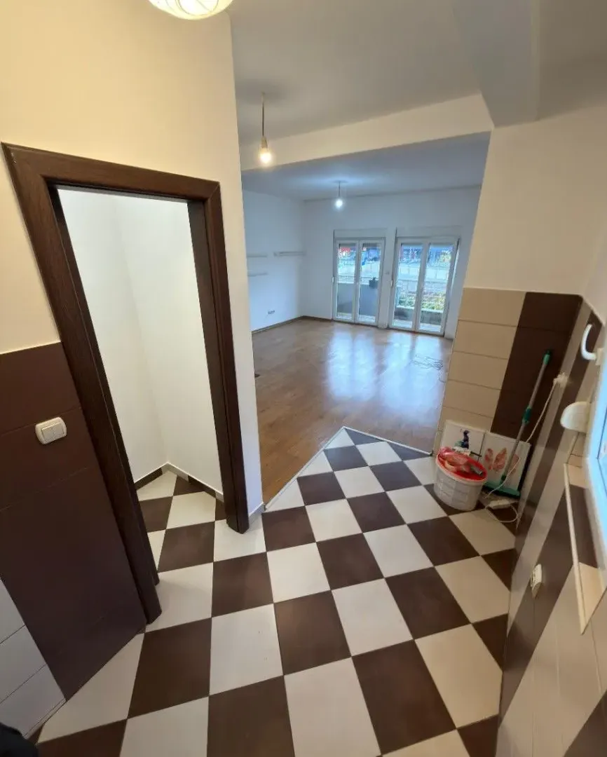 Rent, office space, 74m², Donja Gorica, Podgorica