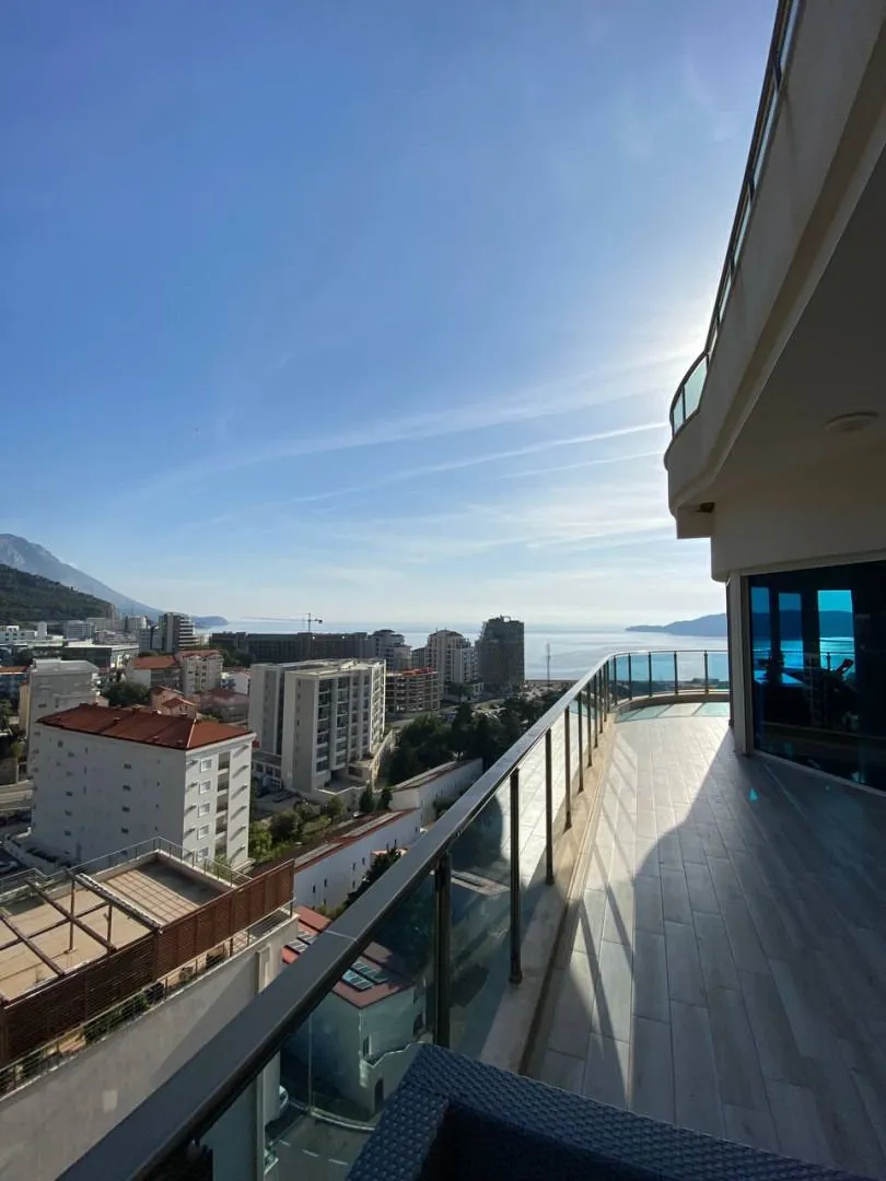 Prodaja, trosoban stan, 125m², Bečići, Budva