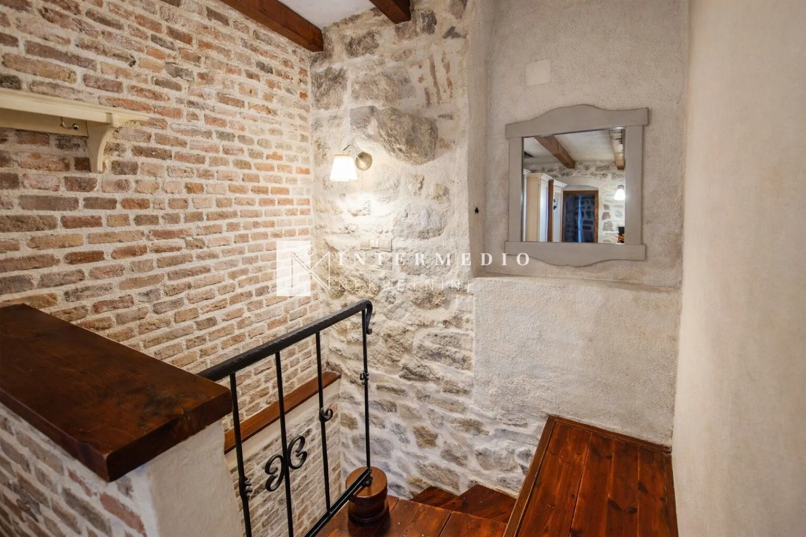 Prodaja, dvosoban stan, 106m², Topla, Herceg Novi