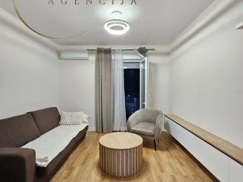 Rent, one bedroom apartment, 40m², Pobrežje, Podgorica - image 2