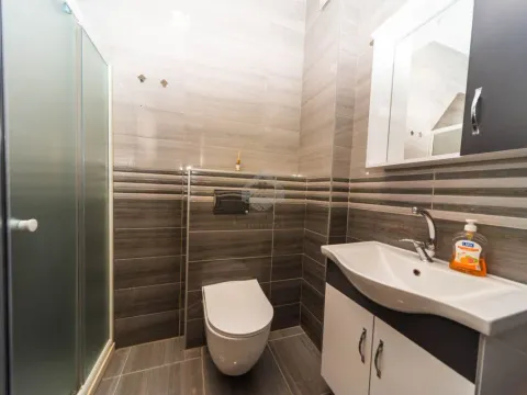 Izdavanje, jednosoban stan, 50m², Stari Aerodrom, Podgorica - image 8