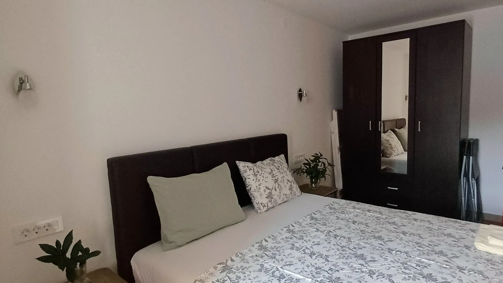 Izdavanje, jednosoban stan, 55m², Lepetani, Tivat