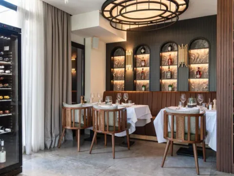 Prodaja, ugostiteljski objekat, 172m², City Kvart, Podgorica - image 6