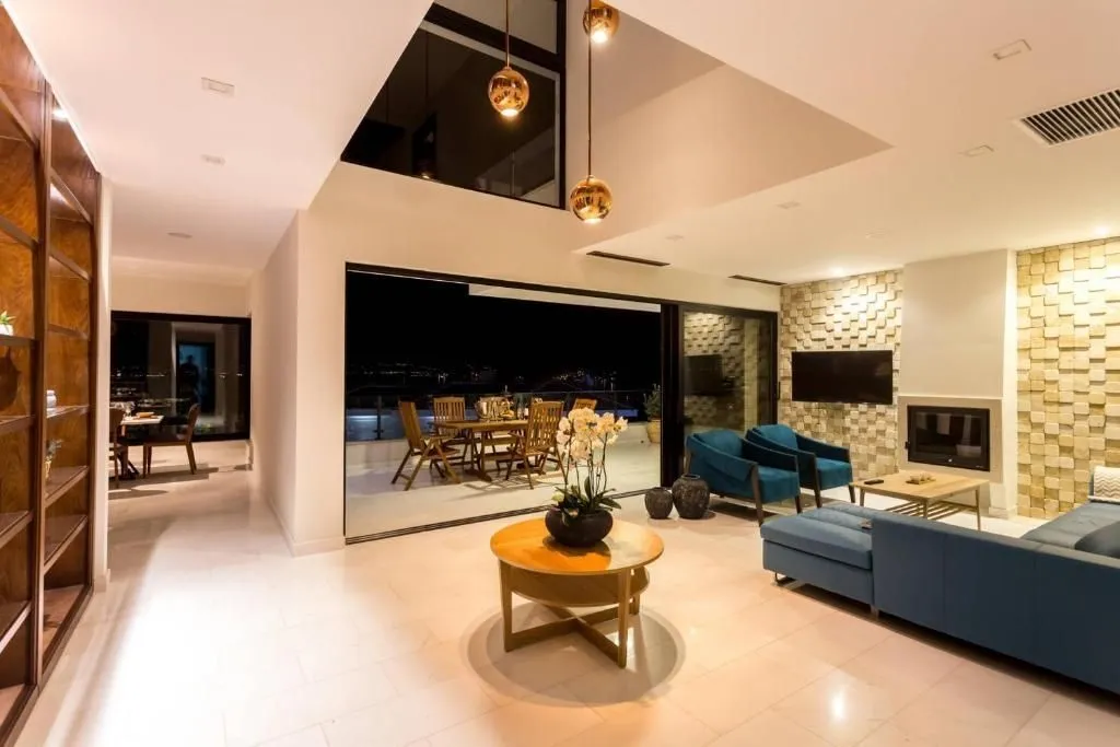 Prodaja, kuća, 490m², Đenovići, Herceg Novi