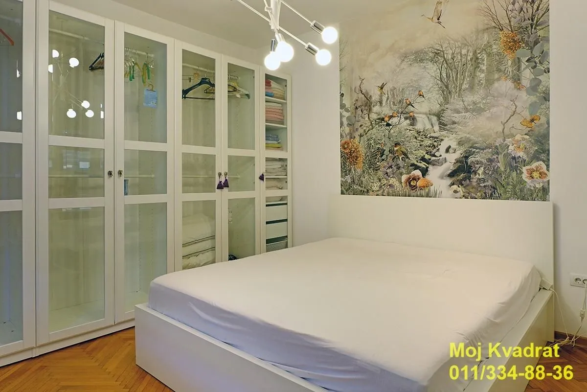 Izdavanje, trosoban stan, 93m², Savski Venac, Beograd
