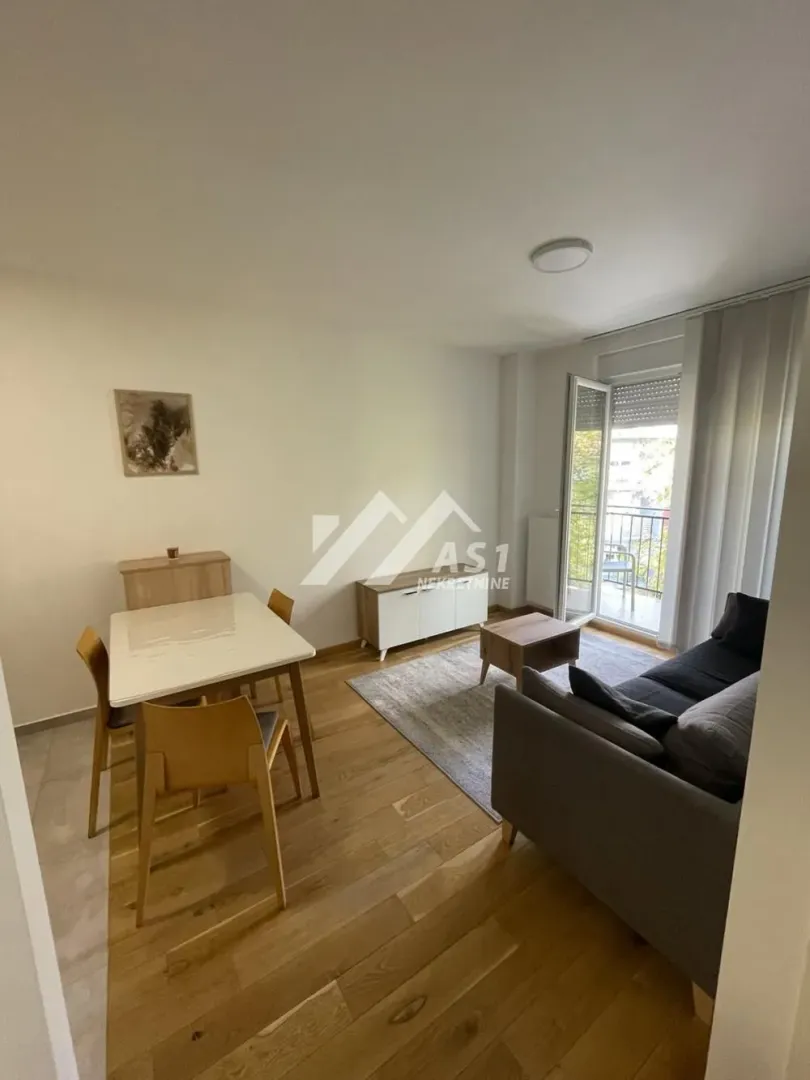 Izdavanje, dvosoban stan, 40m², Grbavica, Novi Sad Sve Podlokacije