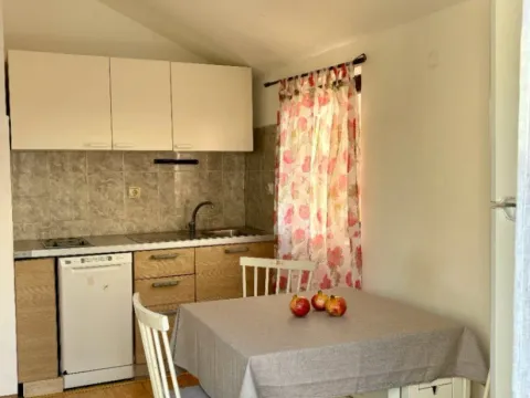 Sale, one bedroom apartment, 46m², Bečići, Budva - image 5