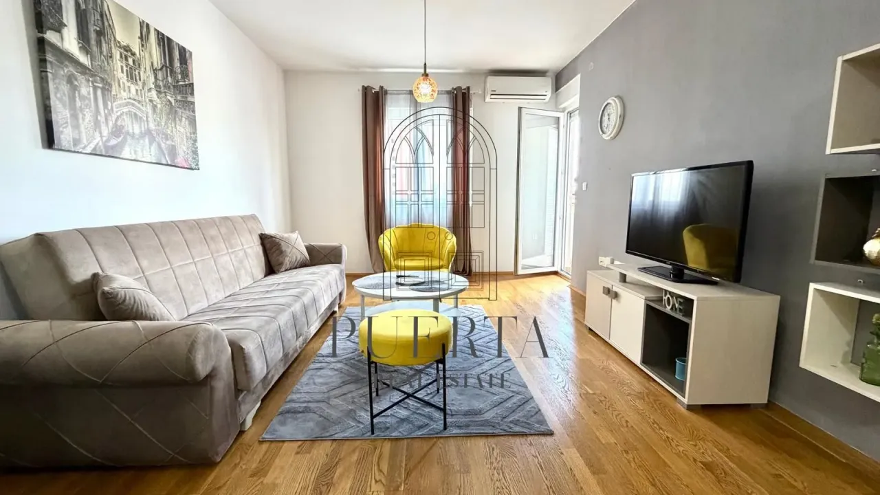 Izdavanje, jednosoban stan, 50m², Tuški Put, Podgorica