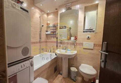 Prodaja, četvorosoban stan, 100m², Neimar, Vračar Sve Podlokacije - image 14