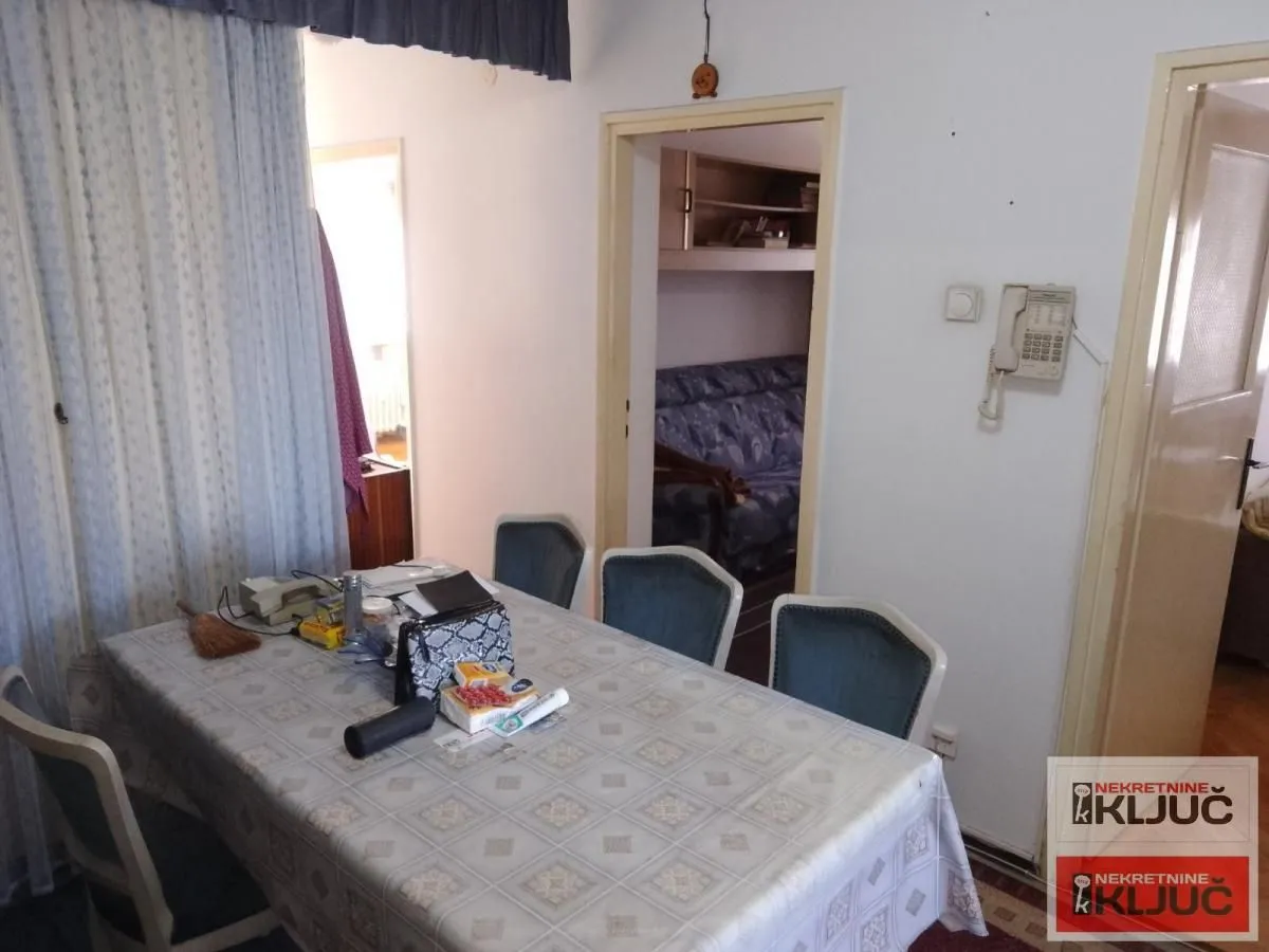 Prodaja, trosoban stan, 72m², Železnička Stanica, Novi Sad Sve Podlokacije
