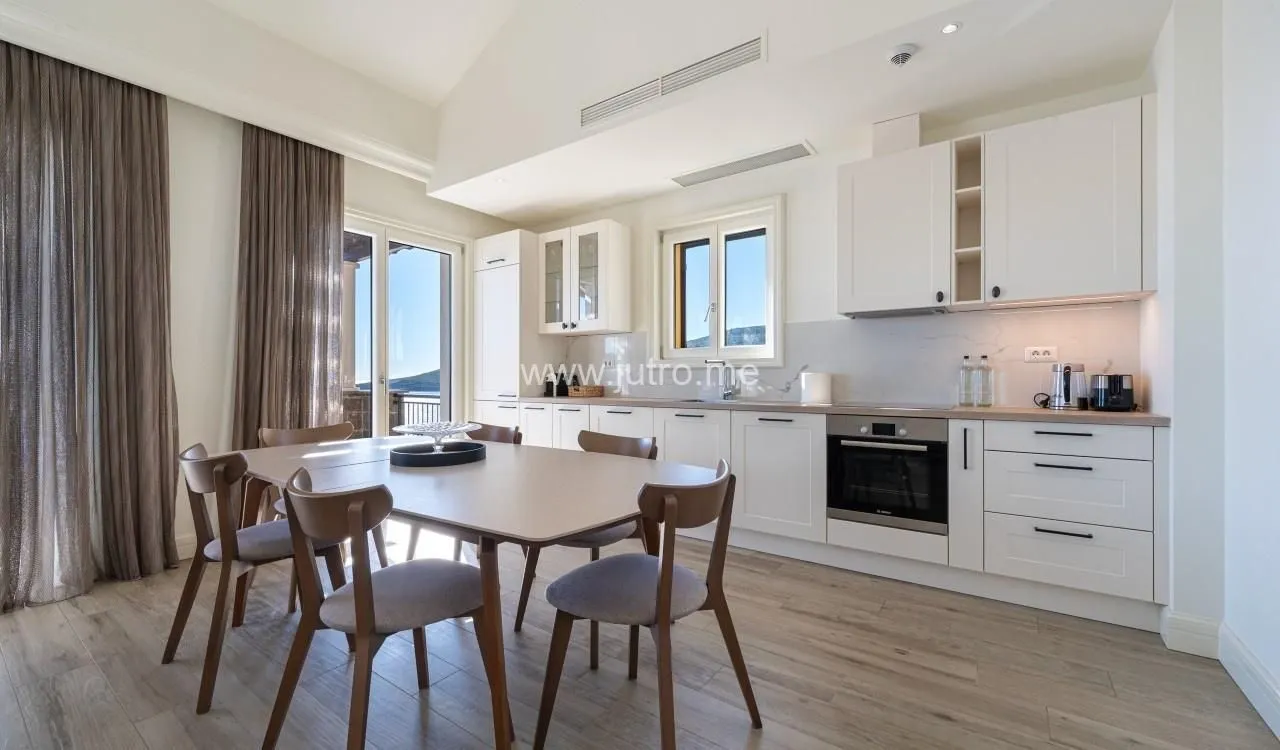Prodaja, dvosoban stan, 113m², Luštica Bay, Tivat