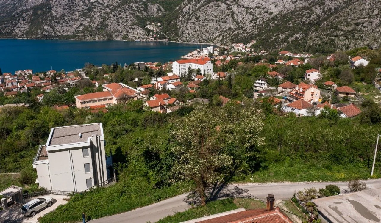 Prodaja, plac, 12941m², Risan, Kotor