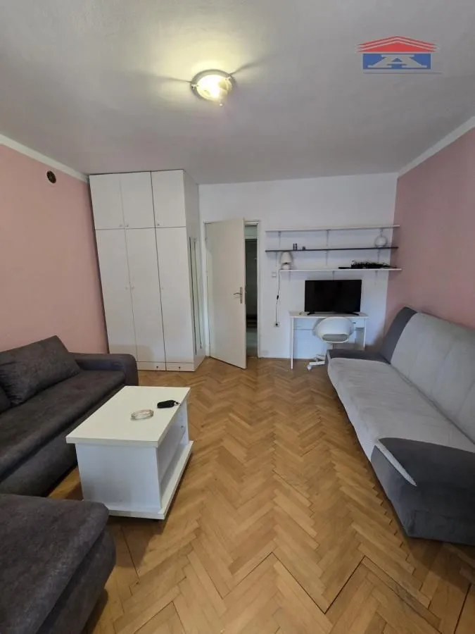 Izdavanje, jednosoban stan, 30m², Grbavica, Novi Sad Sve Podlokacije