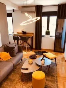 Izdavanje, jednosoban stan, 50m², Centar, Podgorica