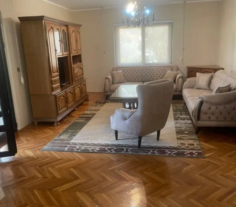 Rent, three bedroom apartment, 200m², Tomba, Bar