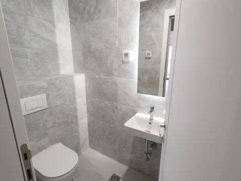 Prodaja, dvosoban stan, 80m², Stari Aerodrom, Podgorica - image 11