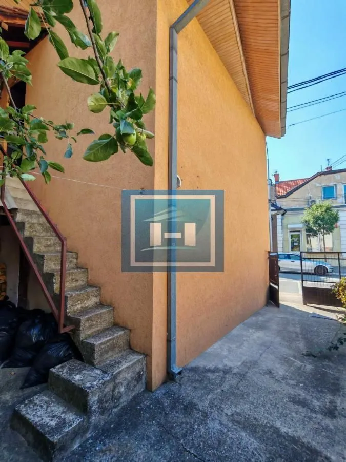 Sale, office space, 133m², Branko Krsmanović, Paraćin