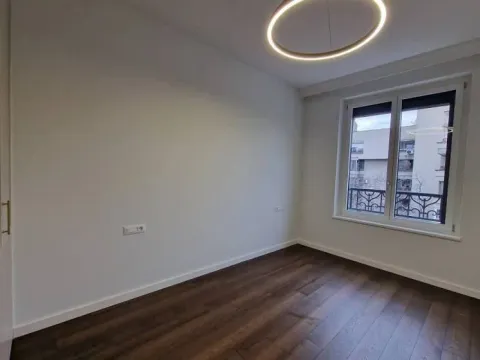 Izdavanje, petosoban stan, 147m², Slavija, Vračar Sve Podlokacije - image 7