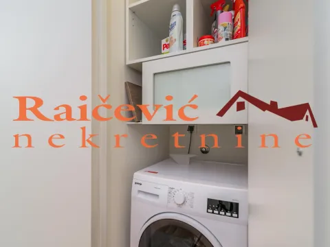 Izdavanje, trosoban stan, 90m², Savski Venac, Beograd - image 15
