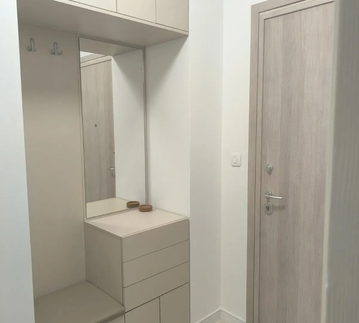 Izdavanje, dvosoban stan, 70m², Central Point, Podgorica