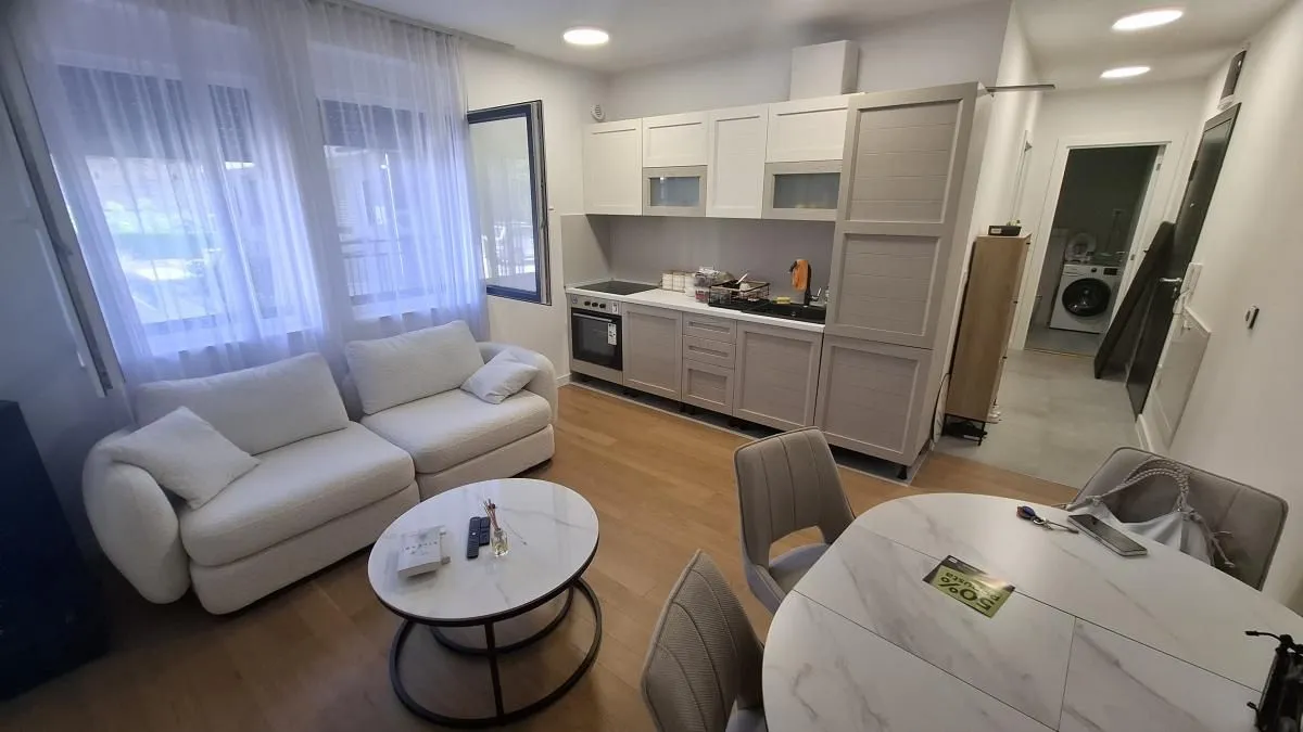 Prodaja, jednosoban stan, 37m², Bulevar Evrope, Novi Sad Sve Podlokacije