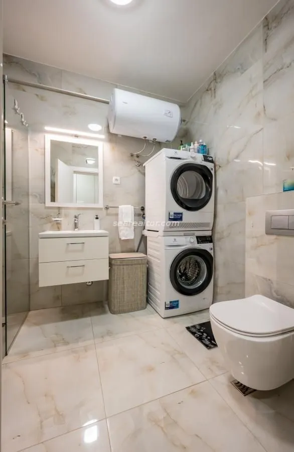 Prodaja, dvosoban stan, 63m², Tivat, Crna Gora