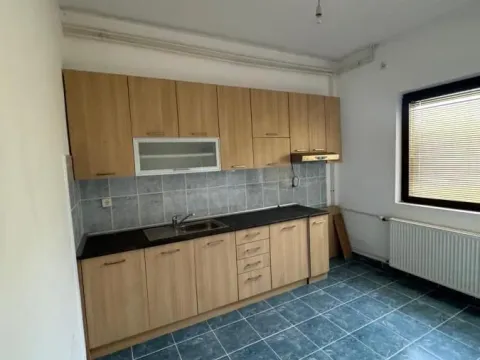 Prodaja, kuća, 270m², Jajinci, Voždovac Sve Podlokacije - image 2