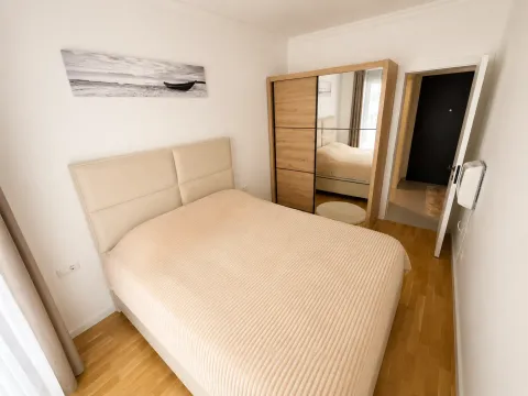 Rent, one bedroom apartment, 45m², Stari Aerodrom, Podgorica - image 7