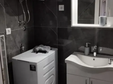 Izdavanje, jednosoban stan, 35m², Gradiošnica, Tivat - image 3