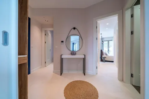 Izdavanje, dvosoban stan, 102m², Boka Place, Tivat - image 11
