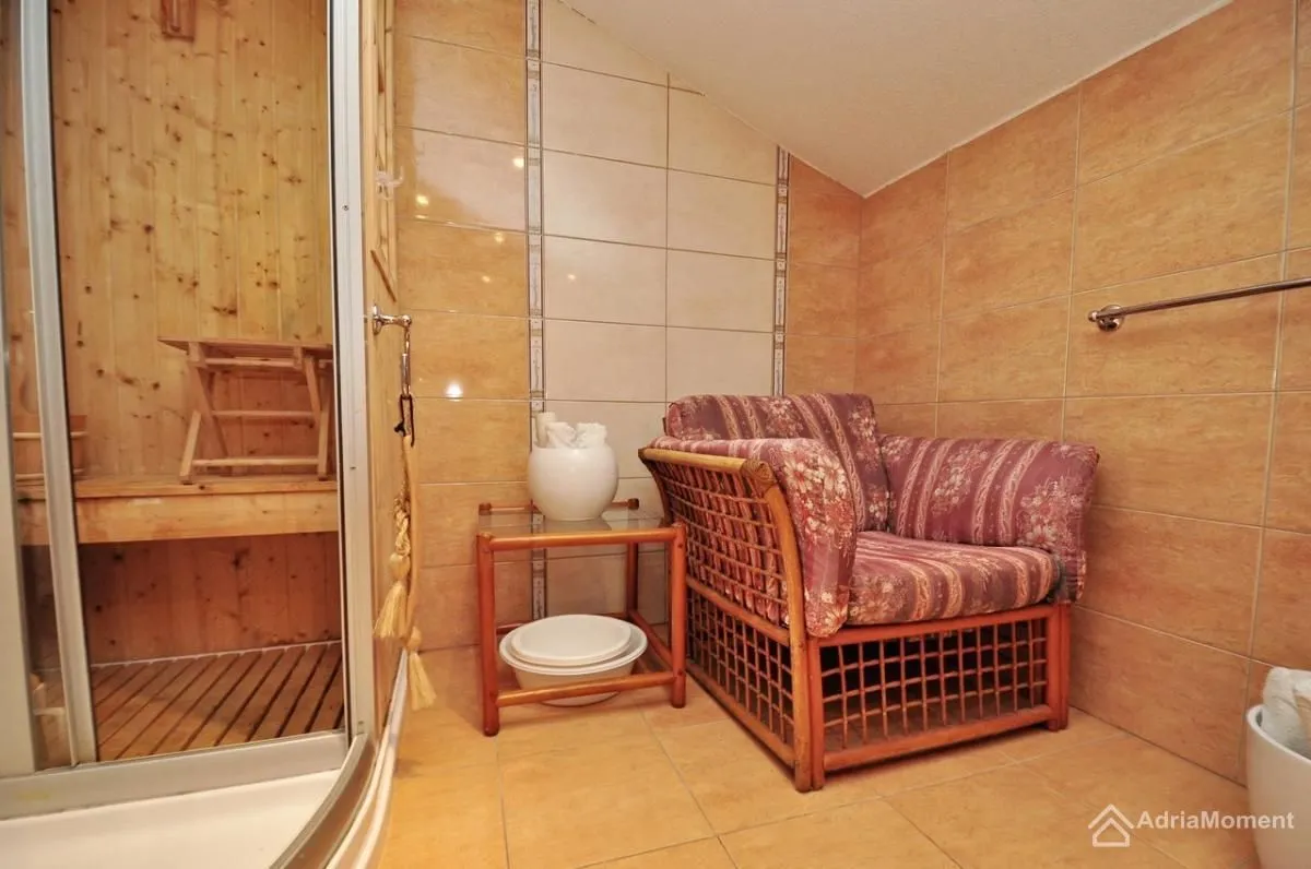 Sale, house, 222m², Donja Lastva, Tivat