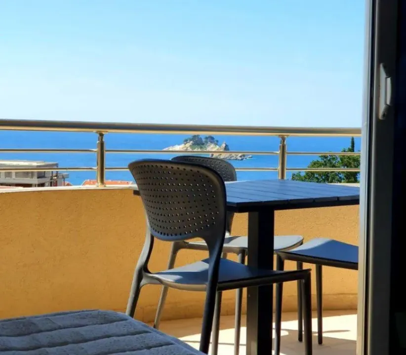 Sale, one bedroom apartment, 35m², Petrovac, Budva