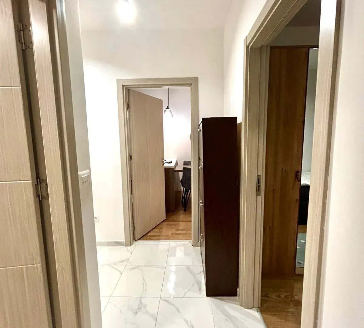 Izdavanje, dvosoban stan, 60m², Pobrežje, Podgorica
