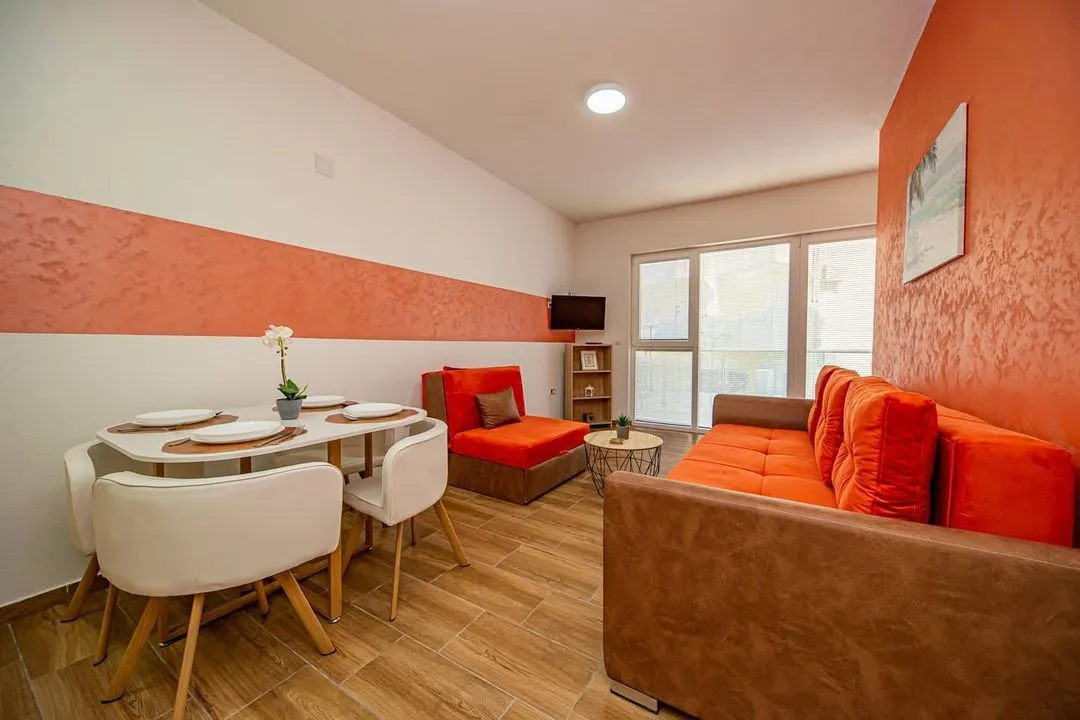 Izdavanje, jednosoban stan, 38m², Sutomore, Bar