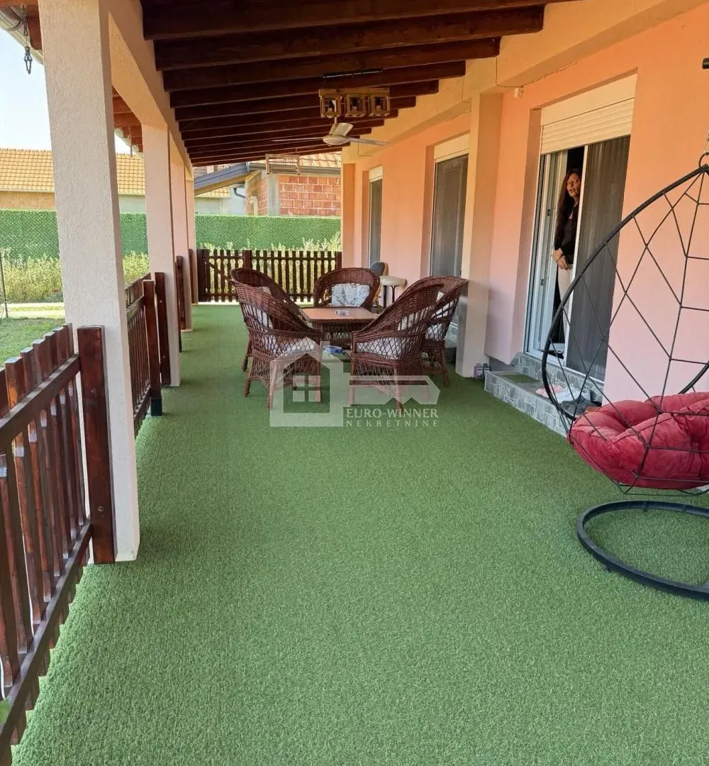 Sale, house, 191m², Ašanja, Pećinci